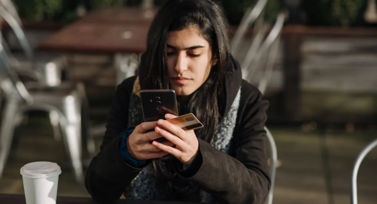 Como sair da dívida de cartão de crédito? Organize suas contas!